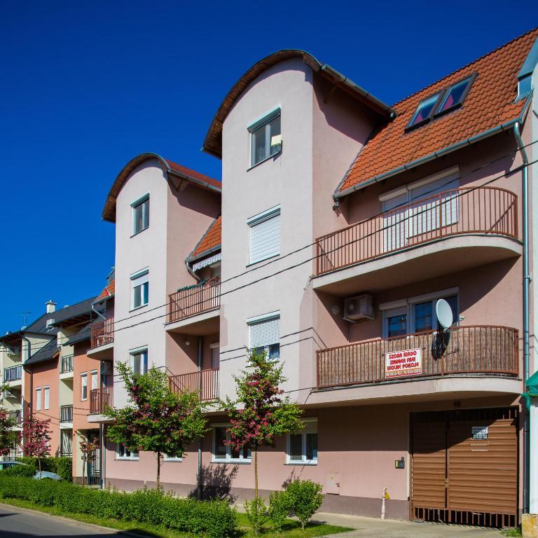 Lux Apartmanok Hajdúszoboszló Rum bild