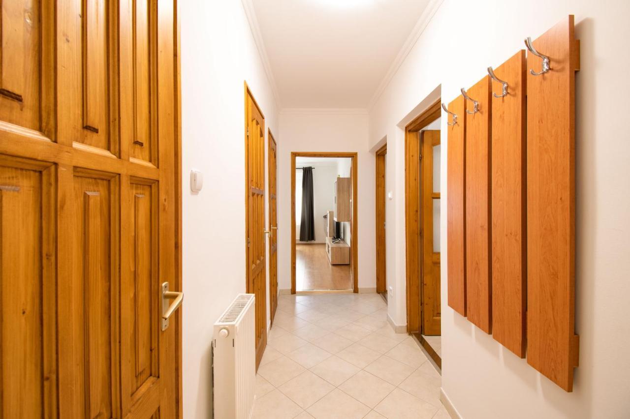 Lux Apartmanok Hajdúszoboszló Exteriör bild