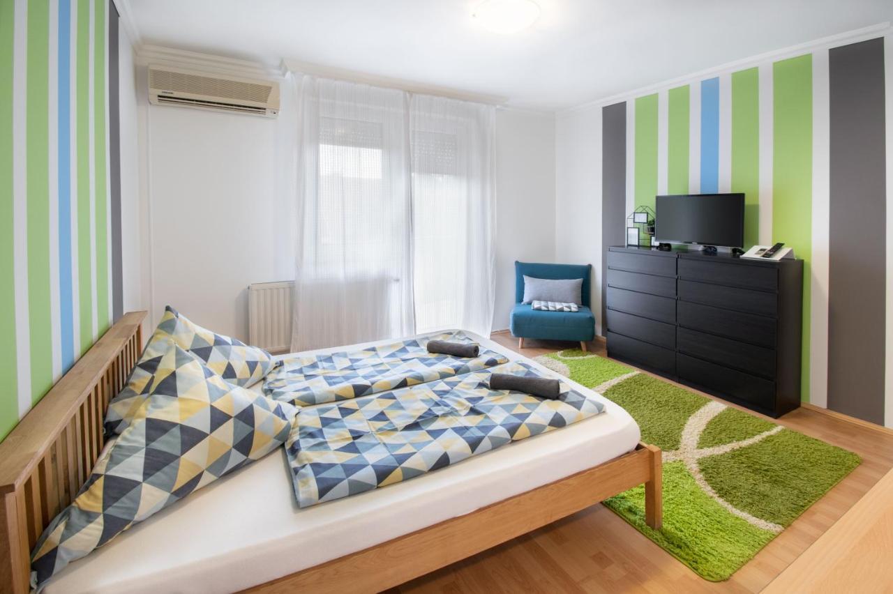 Lux Apartmanok Hajdúszoboszló Exteriör bild
