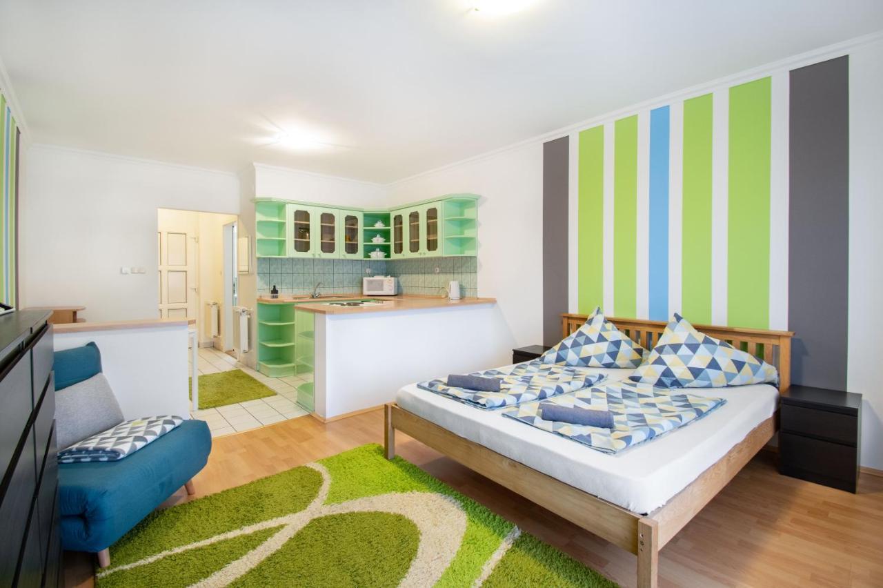 Lux Apartmanok Hajdúszoboszló Exteriör bild