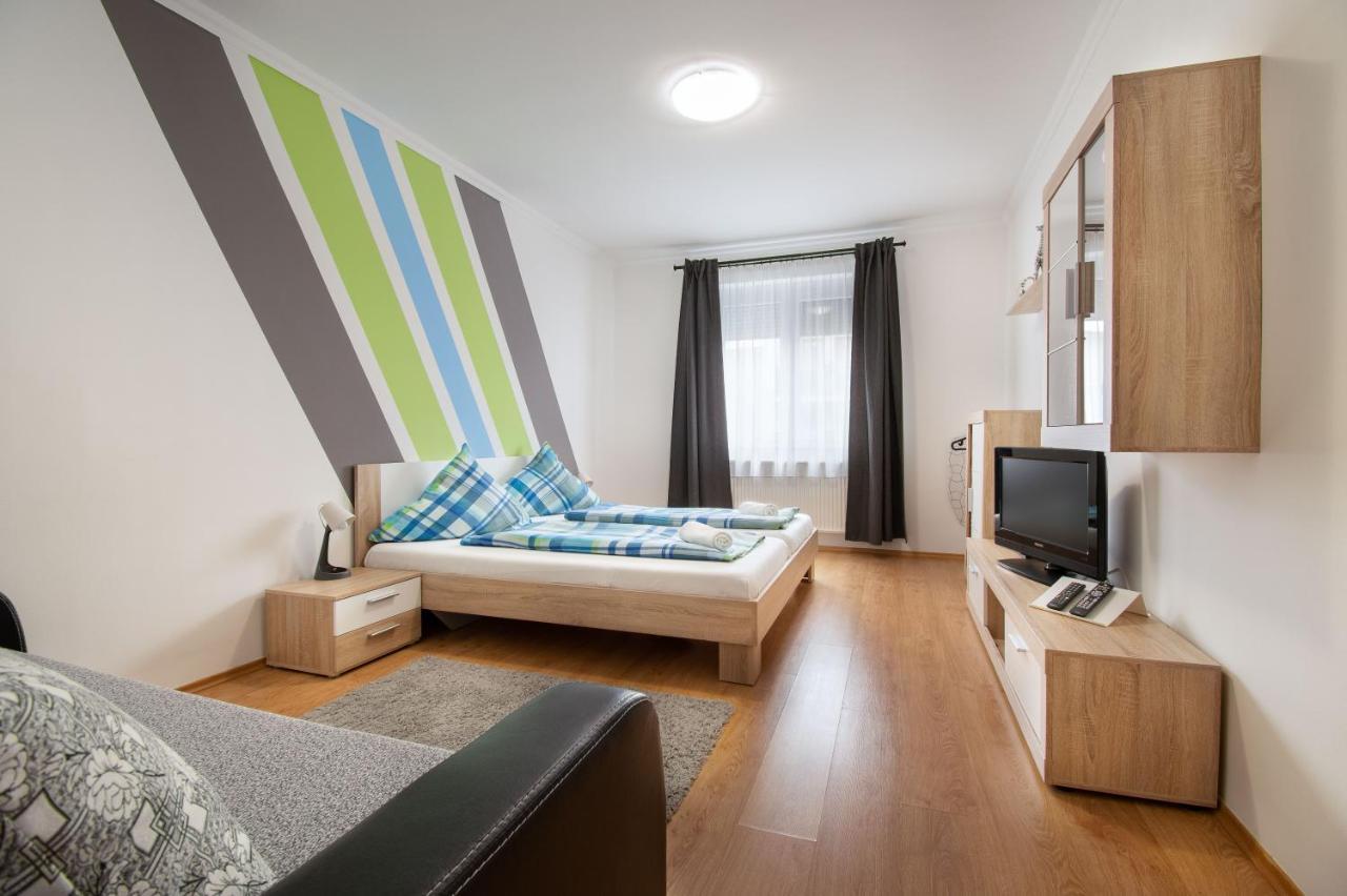 Lux Apartmanok Hajdúszoboszló Exteriör bild